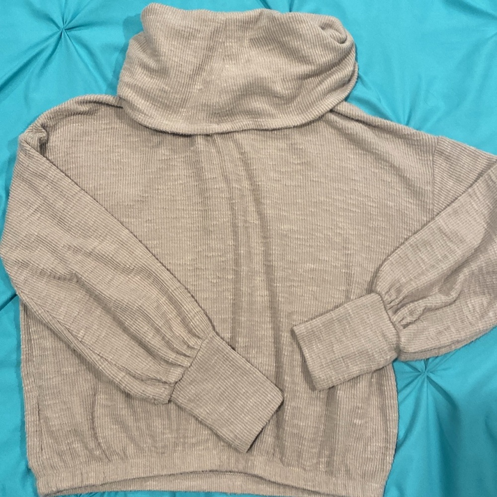 Express
XS
Excellent Condition - Picture 2 of 2